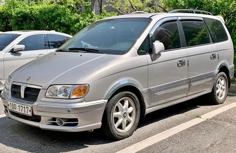 Hyundai Trajet — 3