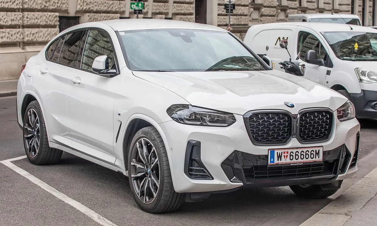 BMW X4 (G02)