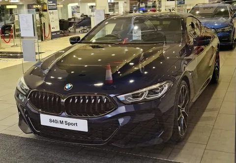 BMW 8 Series (G15) — 8