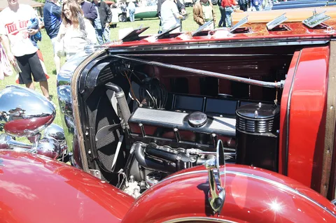 Cadillac V-12 — 6