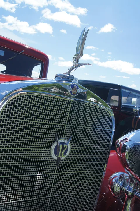 Cadillac V-12 — 8