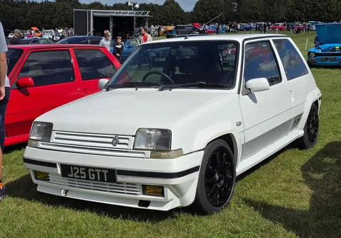 Renault 5 — 8