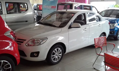 Changan Alsvin V3 — 6