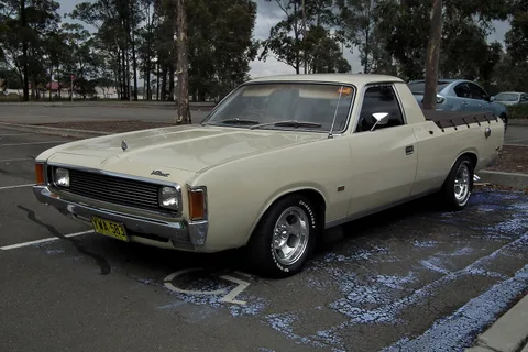 Chrysler VJ Valiant — 6