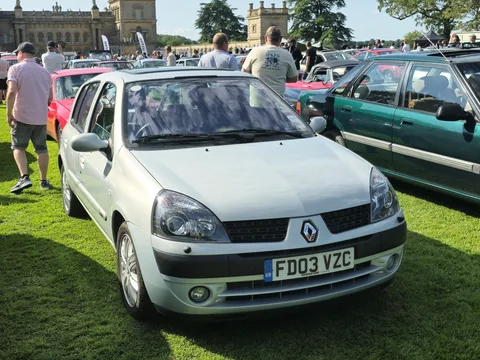 Renault Clio II — 2