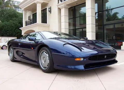 Jaguar XJ220