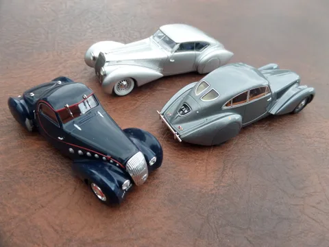 Peugeot 302 — 4