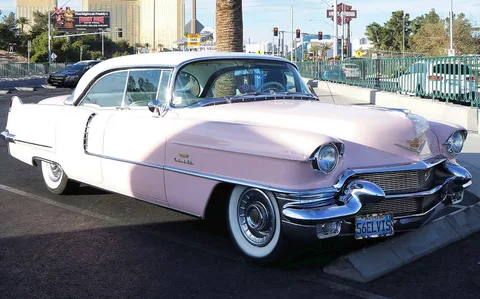 Cadillac Series 62 — 2