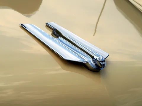 Cadillac Series 62 — 8