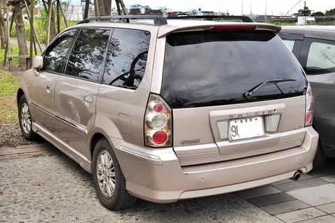 Mitsubishi Savrin — 2