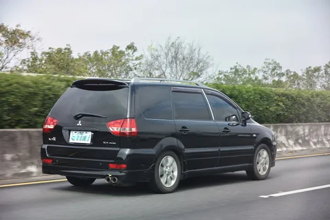 Mitsubishi Savrin — 5