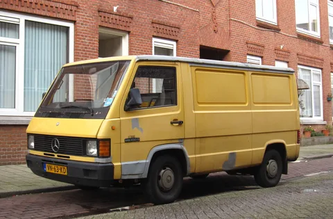Mercedes-Benz MB100 — 6