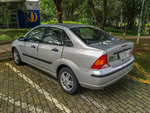 Ford Focus Mk I — 8