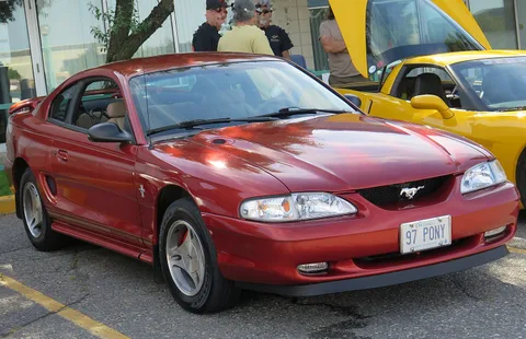 Ford Mustang — 7