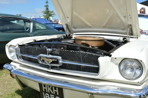 Ford Mustang — 6