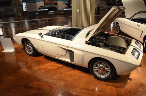 Ford Mustang I — 3