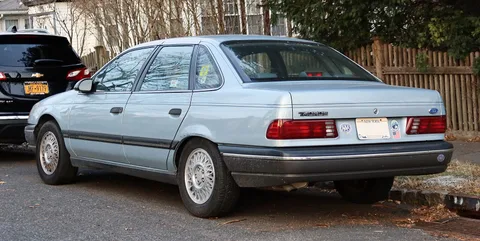 Ford Taurus 1st generation — 4