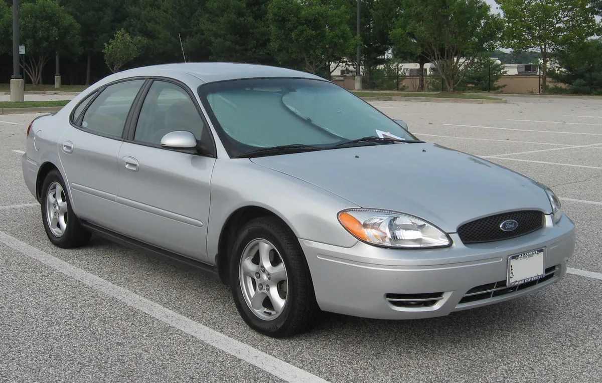 Ford Taurus 4th generation