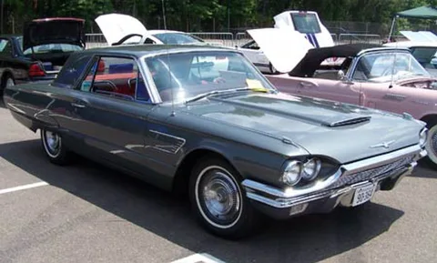 Ford Thunderbird fourth generation — 6