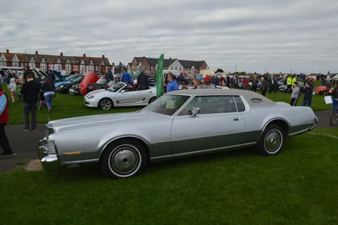 Ford Thunderbird (sixth generation) — 3