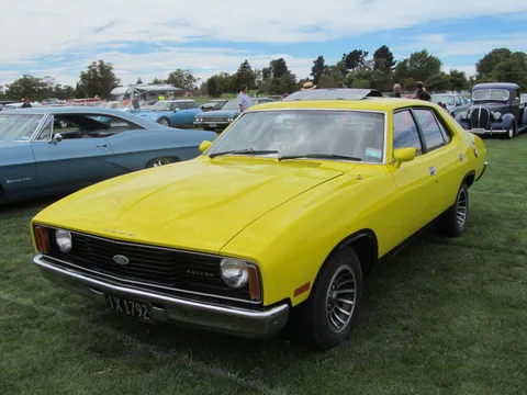 Ford XC Falcon — 7