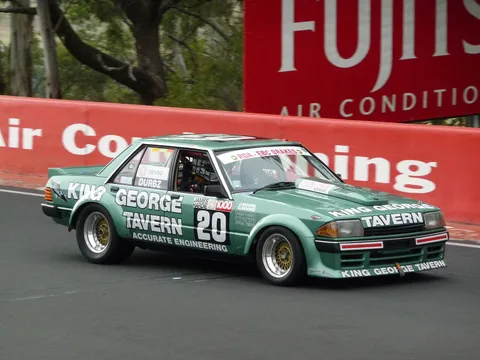 Ford XE Falcon — 3