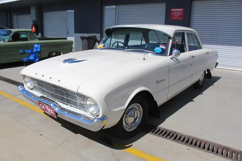 Ford XK Falcon — 3