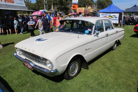 Ford XK Falcon — 4