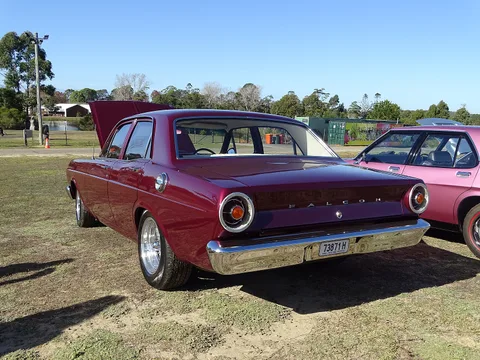 Ford XR Falcon — 8