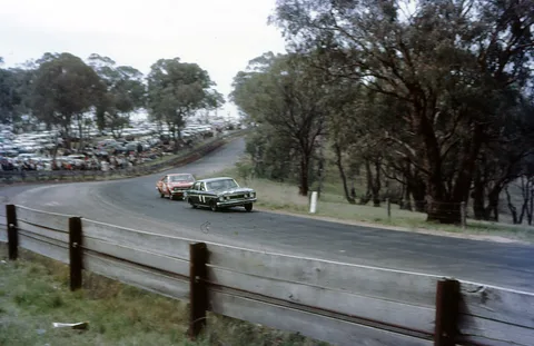 Ford XT Falcon — 3