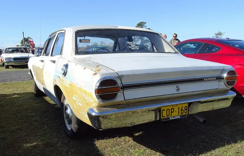 Ford XT Falcon — 5