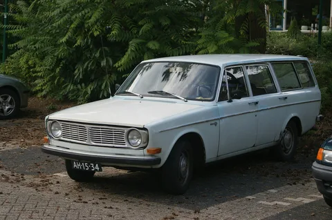 Volvo 145 — 2