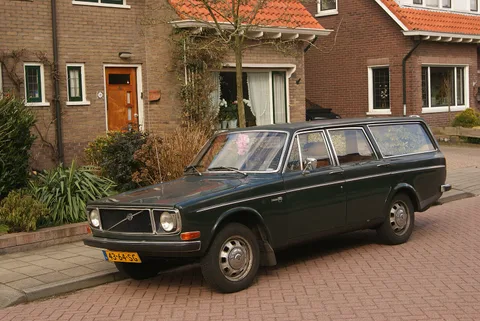 Volvo 145 — 4