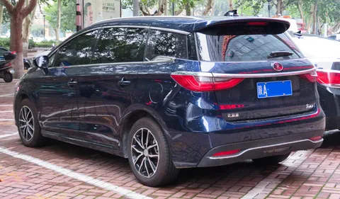 BYD Song Max — 5