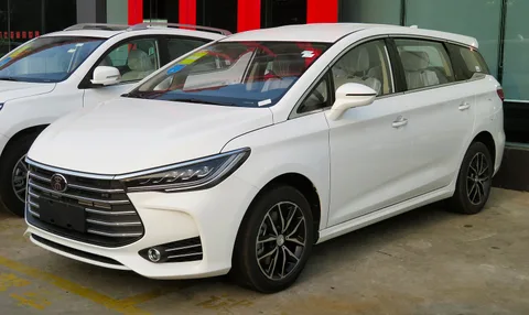 BYD Song Max — 8