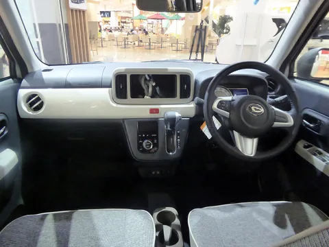 Daihatsu Mira Tocot — 7