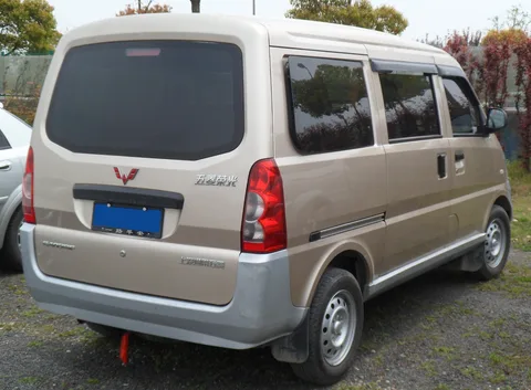 Wuling Rongguang — 6