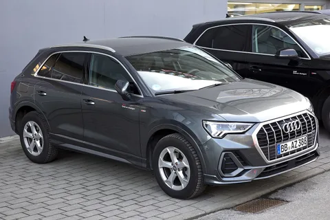 Audi Q3 F3