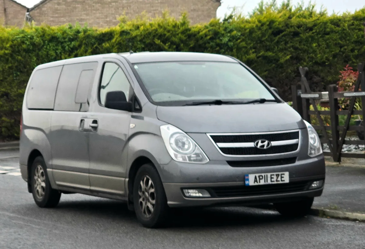 Hyundai i800