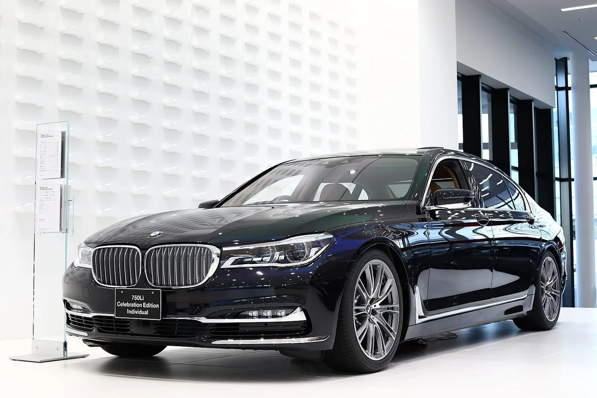 BMW 750
