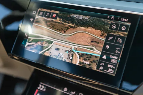 Audi e-tron — 7