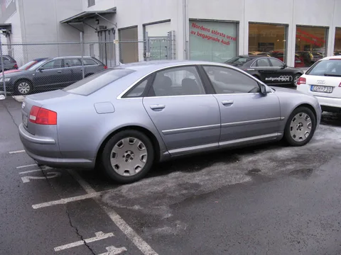 Audi A8 D3 — 4