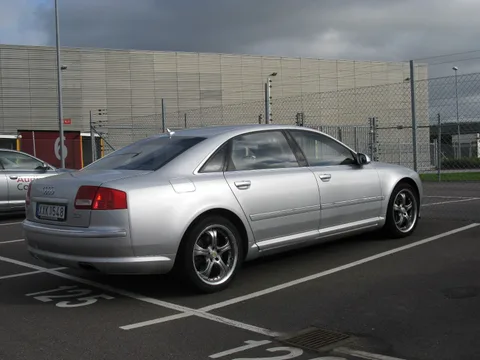 Audi A8 D3 — 5