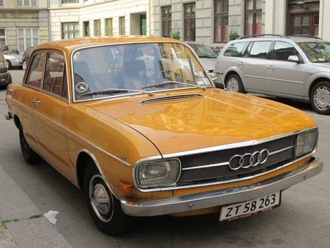Audi F103 — 8
