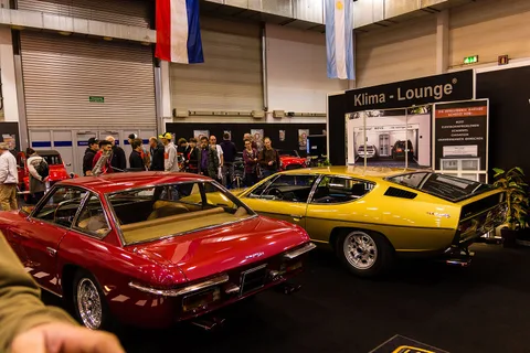 Lamborghini Islero — 8