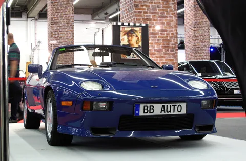 Porsche 928 — 4