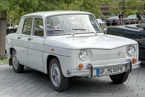 Renault 8