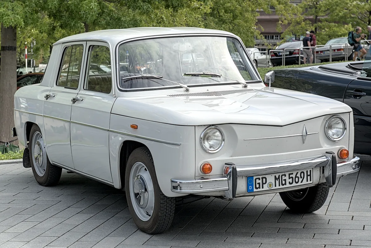 Renault 8