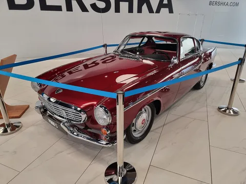 Volvo P1800 — 7
