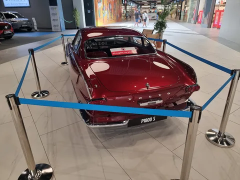 Volvo P1800 — 8